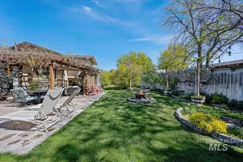 Exterior - 956 Bitterroot Pl, Twin Falls, ID 83301 photo 8 of 10