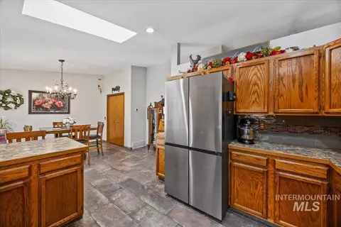 Kitchen - 956 Bitterroot Pl, Twin Falls, ID 83301 photo 5 of 5