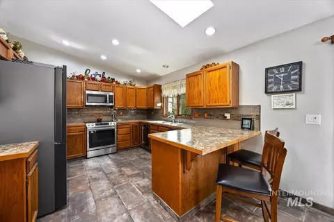 Kitchen - 956 Bitterroot Pl, Twin Falls, ID 83301 photo 1 of 5