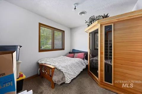 Bedroom - 956 Bitterroot Pl, Twin Falls, ID 83301 photo 5 of 5