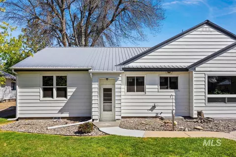 Exterior - 712 E Ave D, Jerome, ID 83338 photo 4 of 5