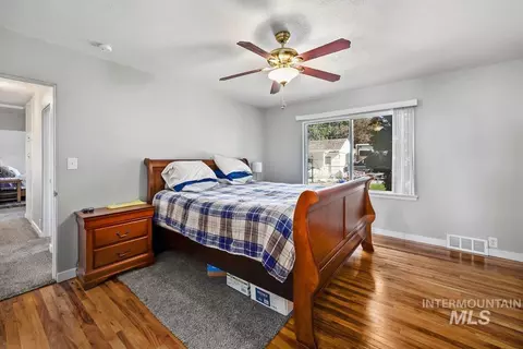 Bedroom - 712 E Ave D, Jerome, ID 83338 photo 2 of 2