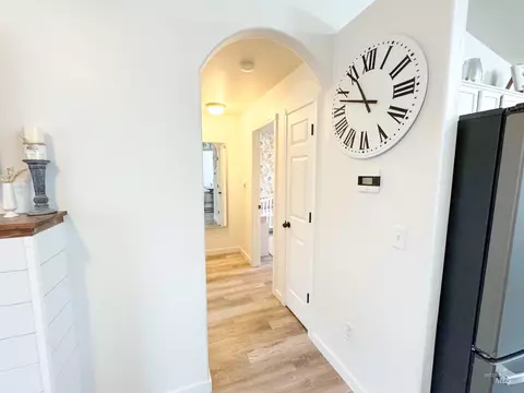 Entry Way - 1006 E 21st Ave, Jerome, ID 83338 photo 1 of 3