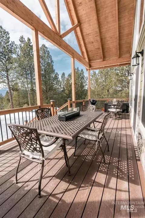 Exterior - 21 Melonie Loop, Cascade, ID 83611 photo 4 of 7