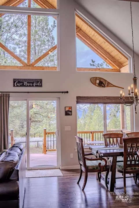 Dining - 21 Melonie Loop, Cascade, ID 83611 photo 2 of 2