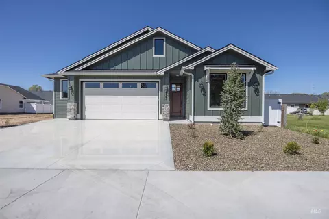 933 S Almond St, Nampa, ID 83686