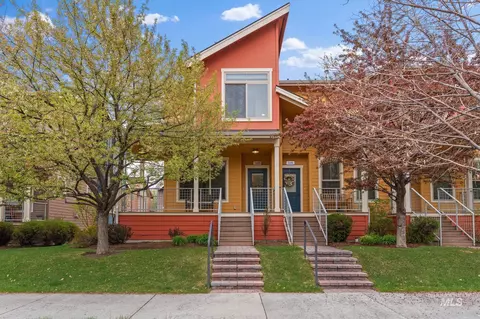 2483 Woodside Blvd, Hailey, ID 83333