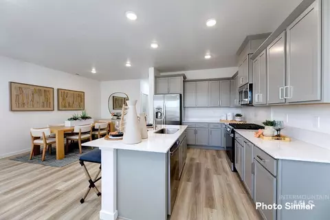 Kitchen - 4231 W Flint Dr, Eagle, ID 83616 photo 5 of 5