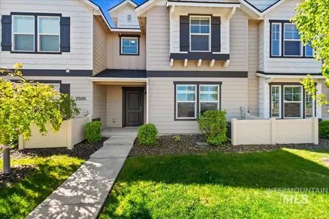2505 E Goldstone St, Meridian, ID 83642