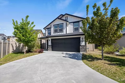 10804 W Goldenspire Dr, Boise, ID 83709