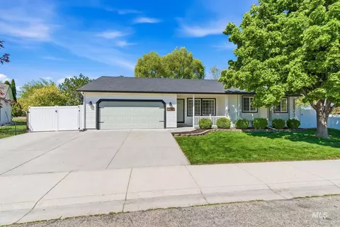 1207 N Cabrillo Ave, Kuna, ID 83634