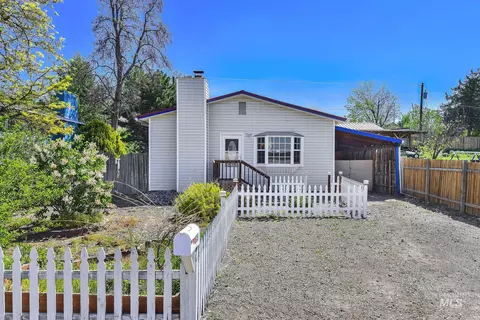 808 N A St, Parma, ID 83660