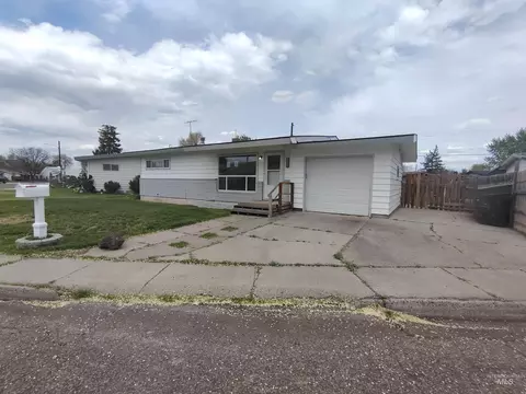 1150 N 9th E, Mountain Home, ID 83647