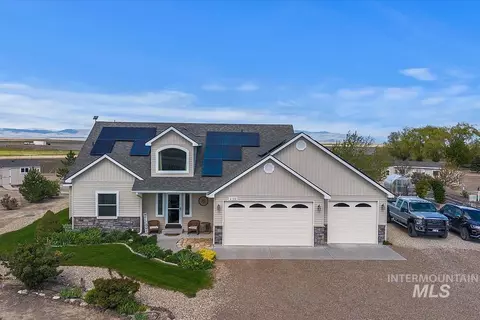 6100 SW Shady Ct, Mountain Home, ID 83647