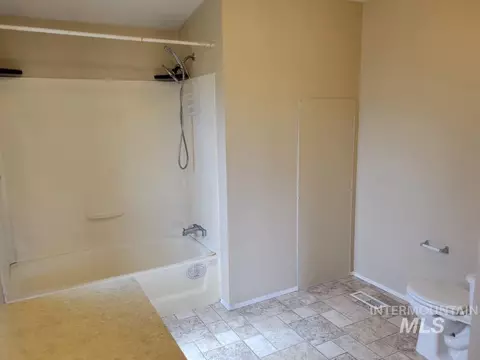 Bath - 35 Atkin Ln, Cascade, ID 83611 photo 1 of 4
