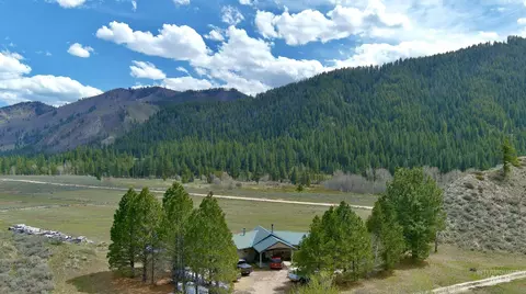 Exterior - 4942 E Baumgartner Rd, Featherville, ID 83647 photo 4 of 4