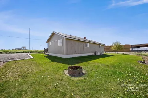 Exterior - 622 E 3600 N, Castleford, ID 83321 photo 3 of 4