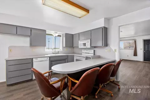 Kitchen - 622 E 3600 N, Castleford, ID 83321 photo 1 of 3