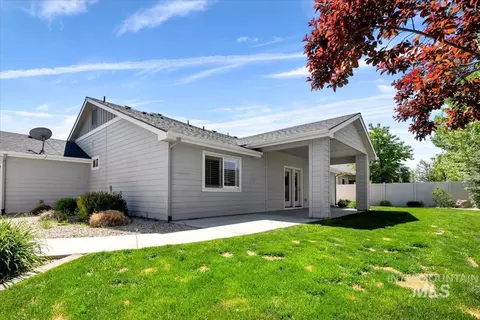 Exterior - 5850 W Rotherham Dr, Eagle, ID 83616 photo 8 of 10