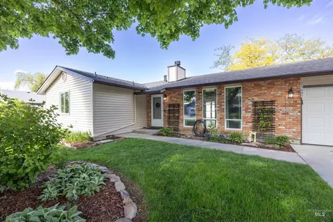 3497 E Whitman Dr, Boise, ID 83716