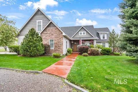 8271 Washoe Rd, Fruitland, ID 83619