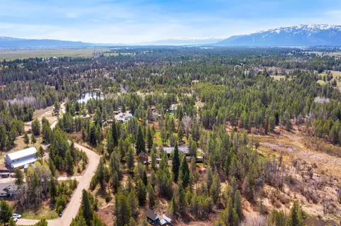 3 Smylie Ct, Mccall, ID 83638