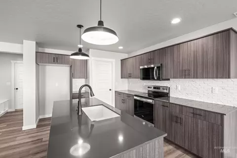 Kitchen - 7462 W Trumbull Ct, Eagle, ID 83616 photo 2 of 3
