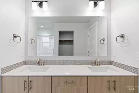 Bath - 7462 W Trumbull Ct, Eagle, ID 83616 photo 4 of 5