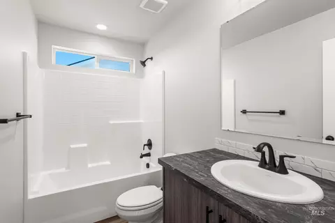 Bath - 7462 W Trumbull Ct, Eagle, ID 83616 photo 3 of 3