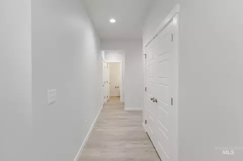 Entry Way - 7477 W Trumbull Ct, Eagle, ID 83616 photo 2 of 4