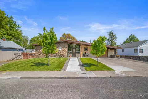 1221 9th St, Clarkston, WA 99403