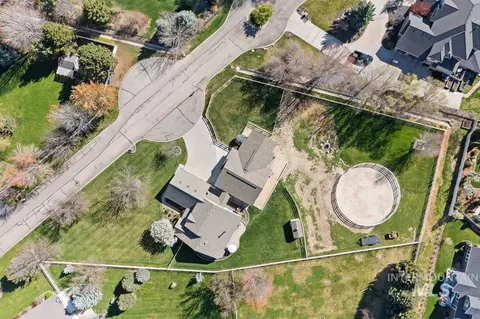 View/Area - 2477 W Conifer St, Eagle, ID 83616 photo 1 of 4