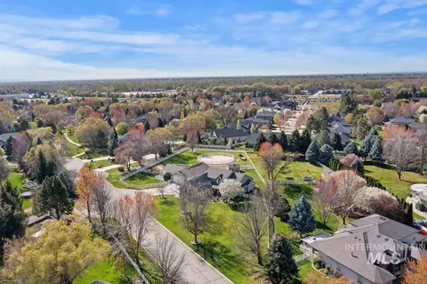View/Area - 2477 W Conifer St, Eagle, ID 83616 photo 3 of 4