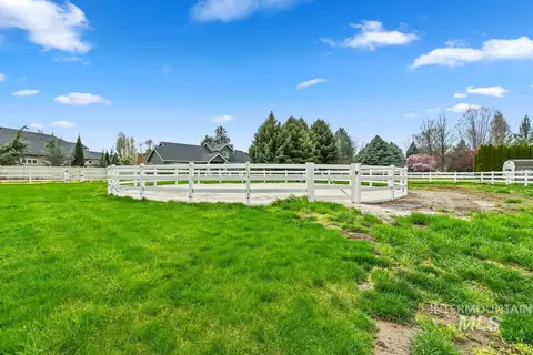 Exterior - 2477 W Conifer St, Eagle, ID 83616 photo 7 of 11