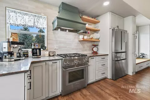 Kitchen - 2477 W Conifer St, Eagle, ID 83616 photo 3 of 3