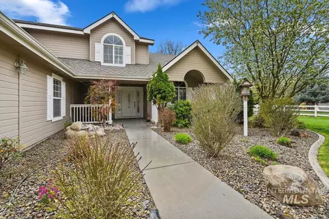 Exterior - 2477 W Conifer St, Eagle, ID 83616 photo 5 of 11