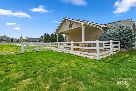 Exterior - 2477 W Conifer St, Eagle, ID 83616 photo 9 of 11
