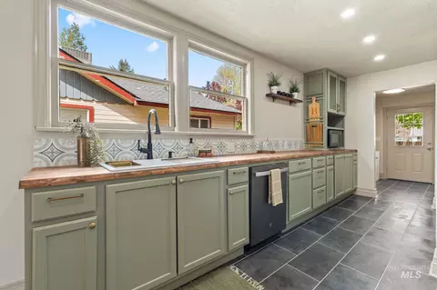 Kitchen - 424 W Main St, Weiser, ID 83672 photo 3 of 3