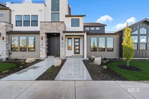 6373 N Birch Run Ln, Eagle, ID 83616