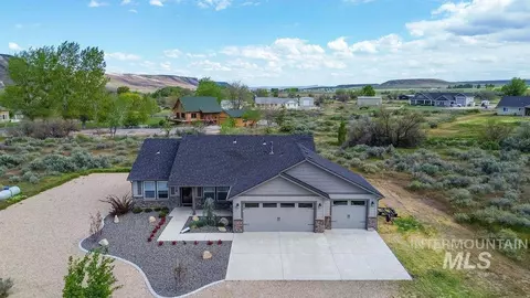 9119 Poplar Dr, Melba, ID 83641