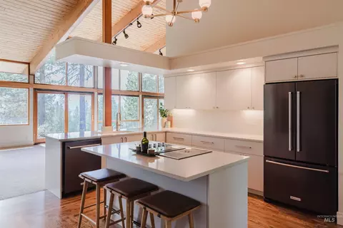 Kitchen - 136 Silver Fox Trl, Mccall, ID 83638 photo 5 of 6