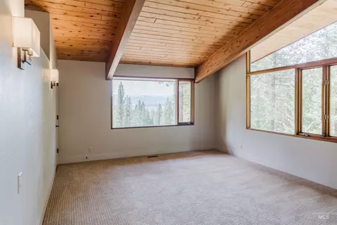 Bedroom - 136 Silver Fox Trl, Mccall, ID 83638 photo 3 of 3