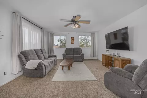 1534 NE 10th Ave, Payette, ID 83661