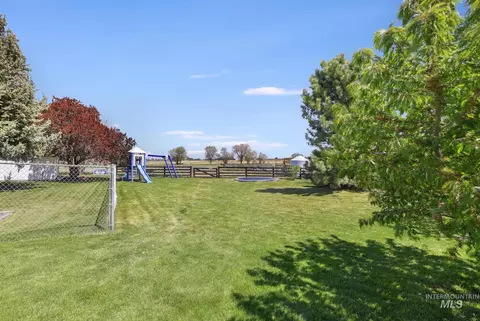 Exterior - 88 Sunnyside Dr, Jerome, ID 83338 photo 4 of 14
