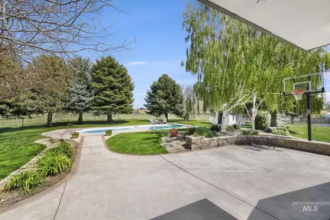 Exterior - 88 Sunnyside Dr, Jerome, ID 83338 photo 9 of 14