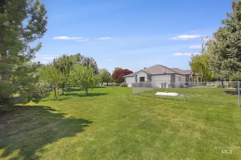 Exterior - 88 Sunnyside Dr, Jerome, ID 83338 photo 3 of 14