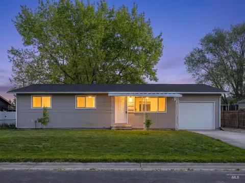 9 Villa Dr, Middleton, ID 83644
