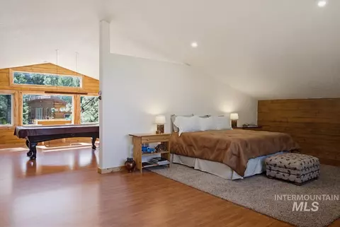 Bedroom - 461 Hilltop Rd, Cascade, ID 83611 photo 4 of 6