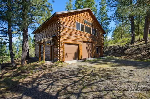 Exterior - 461 Hilltop Rd, Cascade, ID 83611 photo 5 of 7