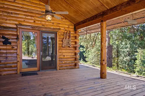 Exterior - 461 Hilltop Rd, Cascade, ID 83611 photo 3 of 7